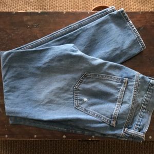 Old navy blue jeans 32x30 Slim fit distress look
